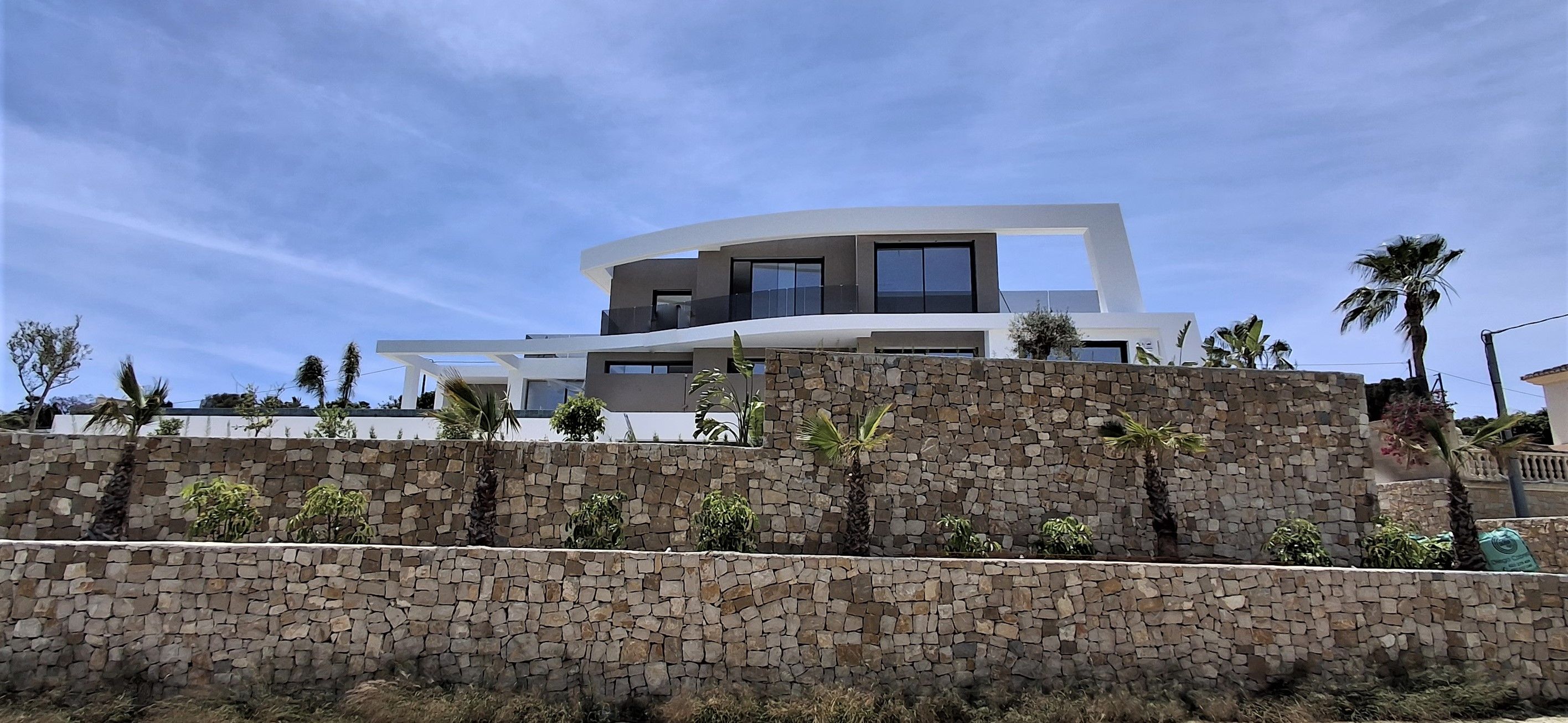Ready Luxury Villa with Stunning Sea Views